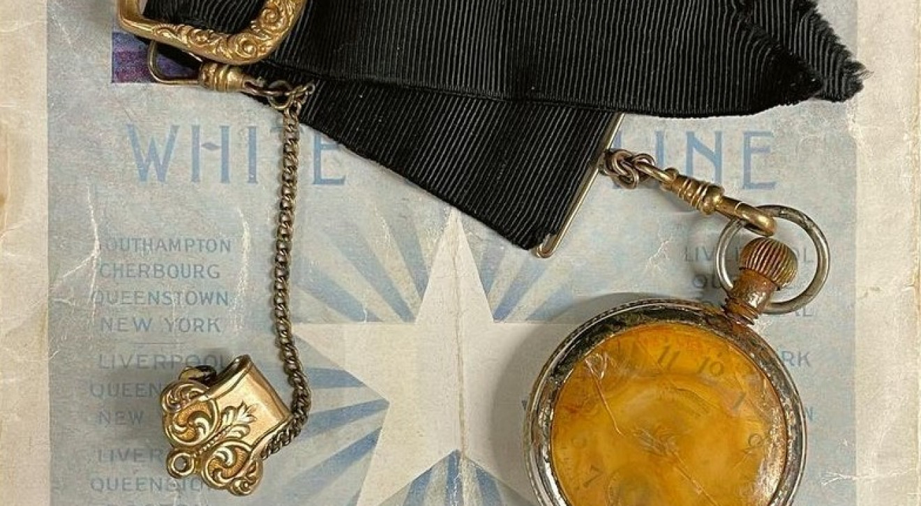 Zegarek kieszonkowy z Titanica sprzedany za rekordową sumę. Wciąż wskazuje godzinę zatonięcia statku