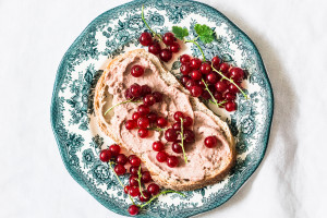 Wielka Brytania: Król Karol zakazuje serwowania foie gras  / Shutterstock