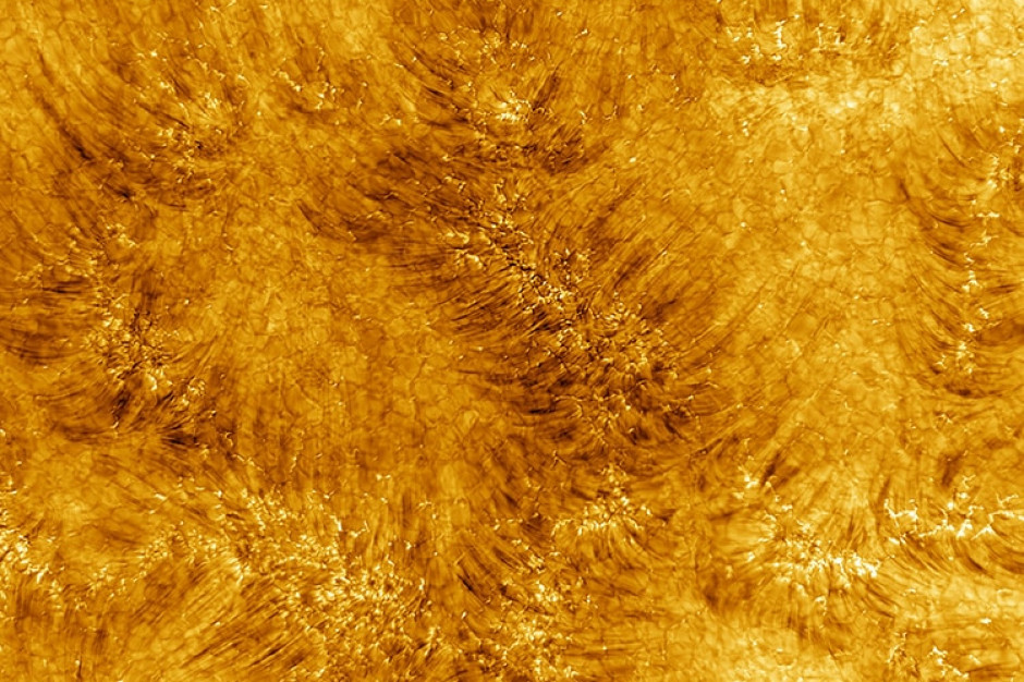 Powierzchnia Słońca, fot. Daniel K. Inouye Solar Telescope, NSO/AURA/NSF