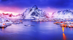 Zima w norweskim Lofoten /  Shutterstock