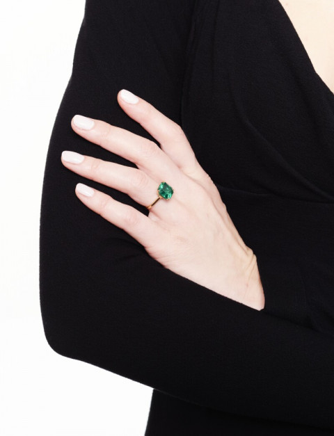 Szmaragdowy pierścionek Mitzi Perude / Sotheby's