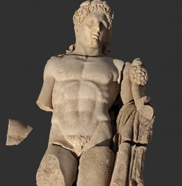 Posąg Herkulesa / Ministerstwo Kultury i Sportu Grecji 