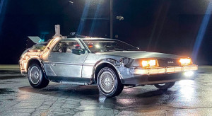 Filmowe samochody Hollywood na aukcji. Pod młotek trafił m.in. kultowy DeLorean!