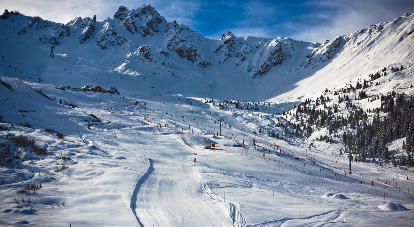 10 najlepszych ośrodków narciarskich na świecie / Les Trois Vallées - Shutterstock Narty 2023: Wybrano 10 najlepszych ośrodków narciarskich na świecie