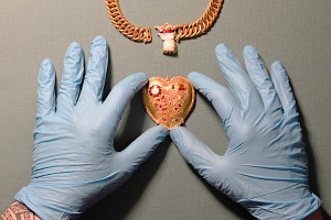 Znaleziony naszyjnik z XVI w., który mógł należeć do Katarzyny Aragońskiej / Getty Images