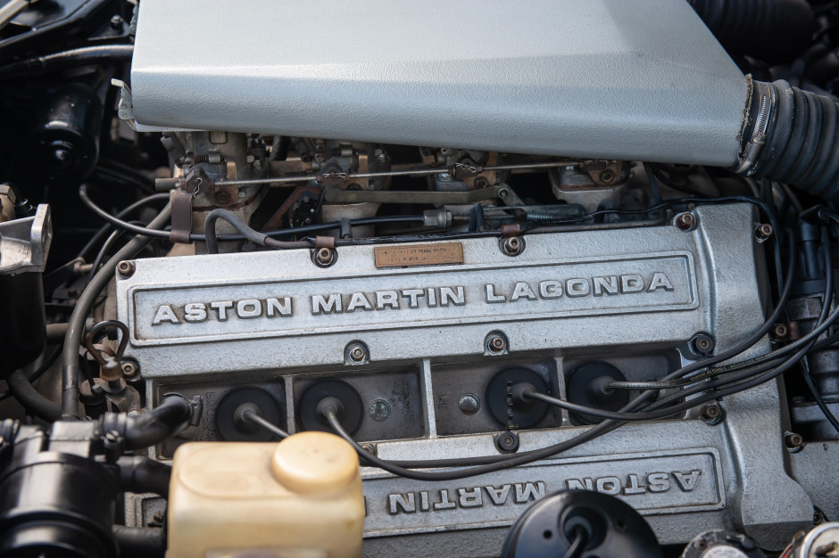 Silnik Astona Martin V8 Vantage, fot. Bohnams