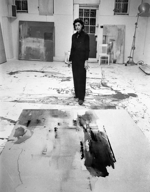 Helen Frankenthaler w swojej pracowni / Getty Images