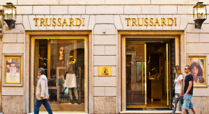 Trussardi tonie w długach. Legendarny włoski dom mody na skraju bankructwa, fot. Shutterstock