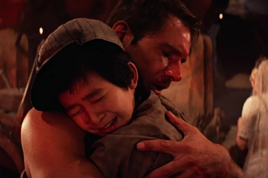 Harrison Ford i Ke Huy Quan, fot. Kadr z filmu Indiana Jones i Świątynia Zagłady