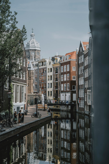 Amsterdam chce zmienić swój wizerunek / Fabrizio Coco on Unsplash