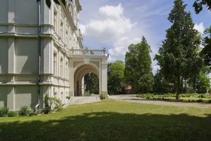Zabytkowy pałac Malina w Kutnie na sprzedaż /  materiały prasowe Realportico