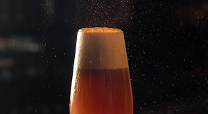 Niemcy wyprodukowali pierwsze na świecie piwo w proszku! Jest tylko jedno "ale"