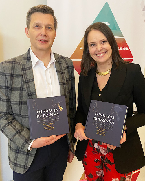 Autorzy książki Fundacja rodzinna - dr Adrianna Lewandowska oraz prof. Jacek Lipiec / materiały prasowe 