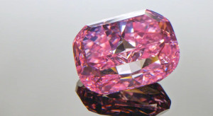 The Eternal Pink - ultrarzadki różowy diament trafia na aukcję / fot. Stoheby's materiały prasowe
