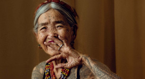 106-letnia tatuażystka Apo Whang-Od została właśnie najstarszą modelką Vogue'a