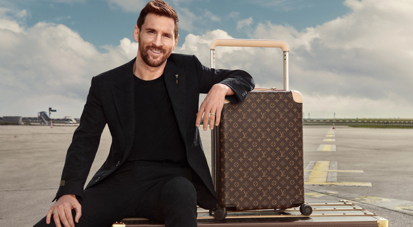 Leo Messi solo w kampanii Louis Vuitton. Internauci doszukali się w walizkach drugiego dna