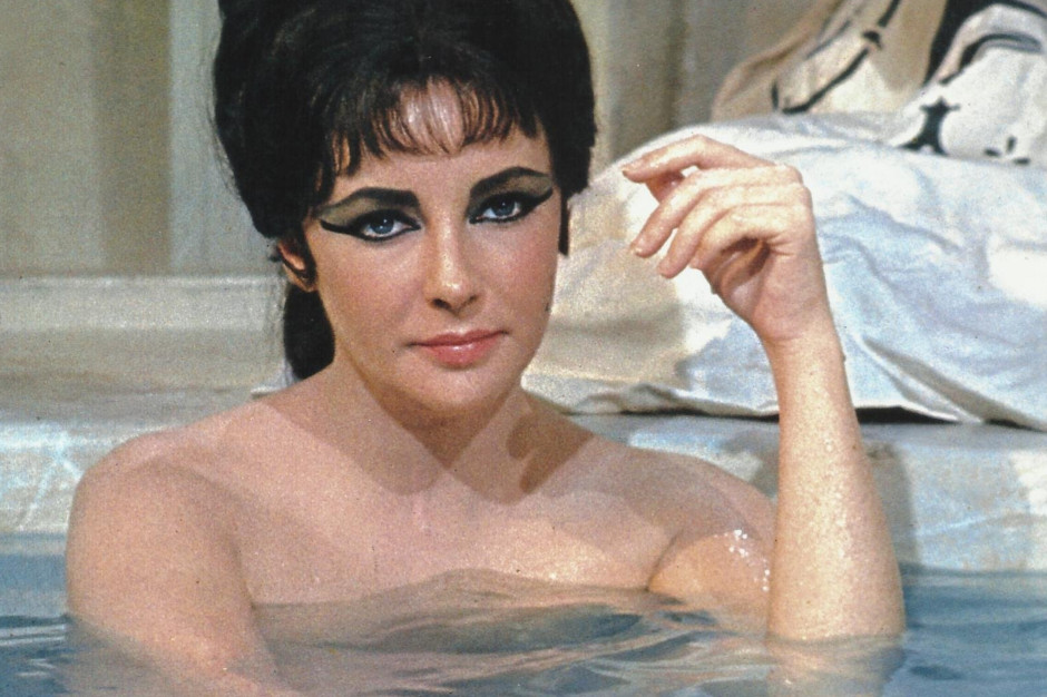 Jak pachniała Kleopatra? / Elizabeth Taylor w roli Kleopatry w kinowym hicie "Kleopatra" z 1963 - kadr z filmu