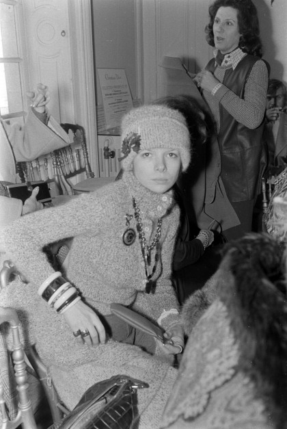 Anna Wintour na wiosennym pokazie Diora w 1973 roku / Getty Images