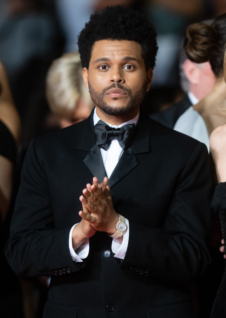 Cannes 2023: The Weeknd z damskim zegarkiem Piaget Limelight Gala wartym fortunę / Getty Images