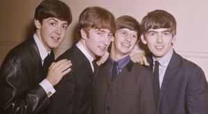 Beatlesi powracają. Paul McCartney wykorzystał AI, by odtworzyć ostatni utwór Johna Lennona / Getty Images