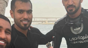 DUBAJ: Pewien imprezowicz zgubił w wodzie luksusowego Rolexa. Policja ruszyła na pomoc!