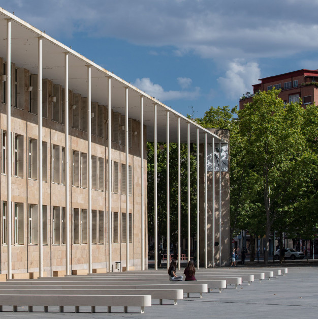 HISZPANIA: Niezwykłe ławki w Logroño autorstwa Pawła Grobelnego z prestiżową nagrodą DNA PARIS DESIGN AWARD / fot. Josema Cutillas