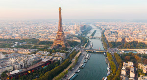 Paryż rozpoczyna wielkie oczyszczanie Sekwany, by znów można było w niej pływać / Shutterstock