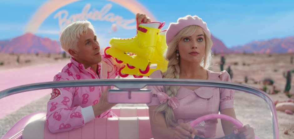 Margot Robbie i Ryan Gosling w filmie Barbie / kadr z filmu Barbie