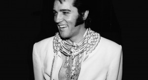 Elvis Presley: Płaszcz Króla Rock and Rolla sprzedany na aukcji. Kwota zaskoczyła nawet organizatorów!