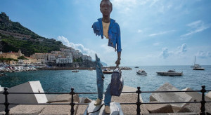 "Podróżnicy" Bruno Catalano odwiedzili Amalfi. "To symbol ludzkiej siły i niezłomnego ducha"