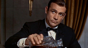 Macallan świętuje 60 lat istnienia serii Jamesa Bonda / kadr z filmu Goldfinger