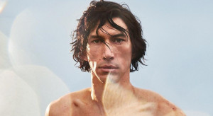 Modne fryzury męskie na jesień 2023 / kampania reklamowa Burberry Hero z udziałem Adama Drivera