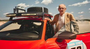 93-letni Sobiesław Zasada w polskiej reklamie Porsche. Towarzyszy mu specjalny model 911 i... pewna dziewczyna