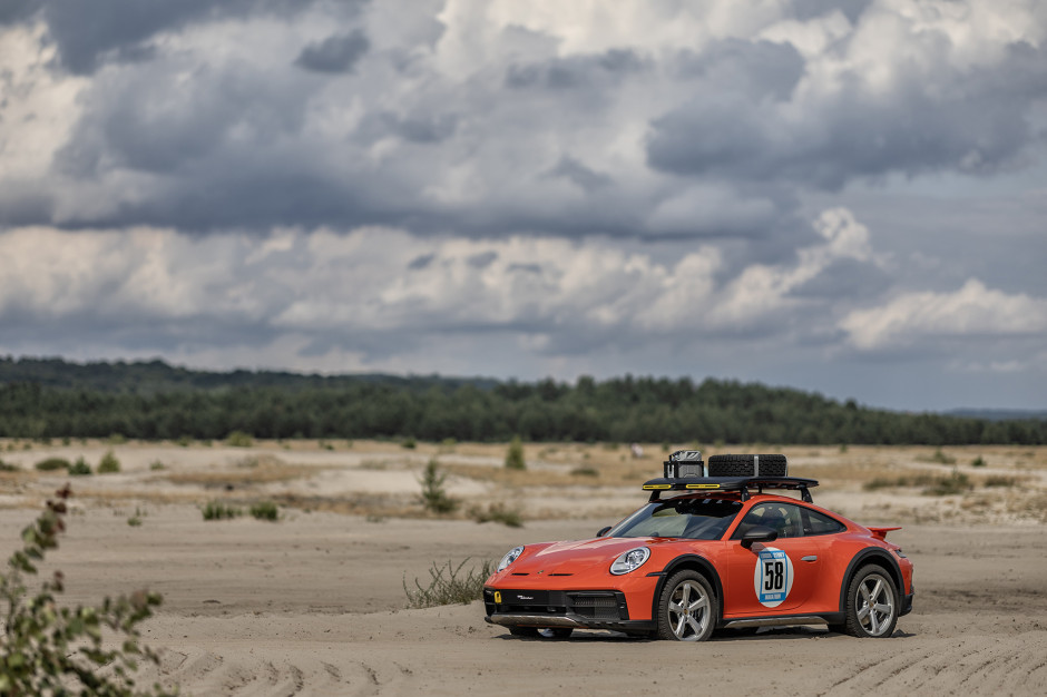 Porsche 911 Dakar RED58 w hołdzie Sobiesławowi Zasadzie / materiały prasowe