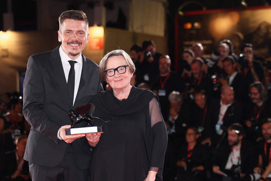Agnieszka Holland z Nagrodą Specjalną Jury za film "Zielona Granica" na Festiwalu Filmowym w Wenecji / PAP