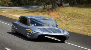 Padł nowy rekord świata w najdłuższej jeździe samochodem solarnym. Sunswift 7 to auto zasilane słońcem