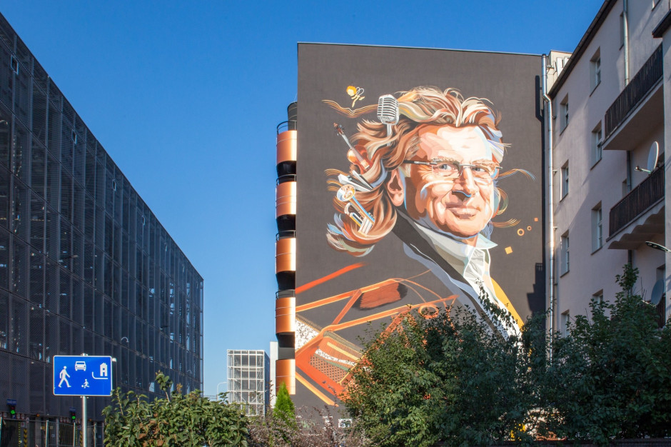 KATOWICE: Mieszkańcy zachwyceni muralem przedstawiającym Zbigniewa Wodeckiego. "Dzieło godne mistrza" / S. Rybok, (profil miasta Katowice na Facebooku)