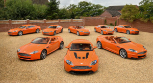 Orange is the new black? Osiem Astonów Martinów w kolorze pomarańczy niebawem trafi na sprzedaż