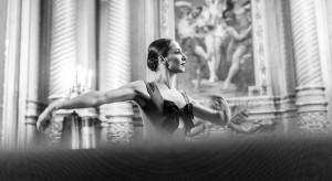 Chanel otwiera nowy sezon w Paryskim Balecie Narodowym. Kostiumy do "Singularites Plurielles" zachwyciły fanów baletu