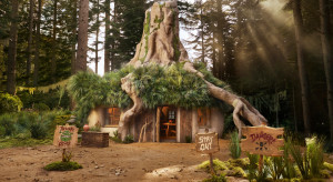 Airbnb ma gratkę dla fanów Shreka! Ile kosztuje nocleg na bagnie zielonego Ogra?