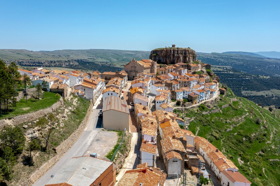 Najpiękniejsza europejska perełka: Ares del Maestre w Hiszpanii / Shutterstock