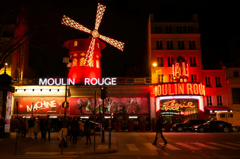 FRANCJA: Wypadek w legendarnym Moulin Rouge. "Jak bez wieży Eiffla" / Matt Seymour