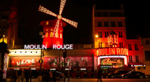 FRANCJA: Wypadek w legendarnym Moulin Rouge. "Jak bez wieży Eiffla"