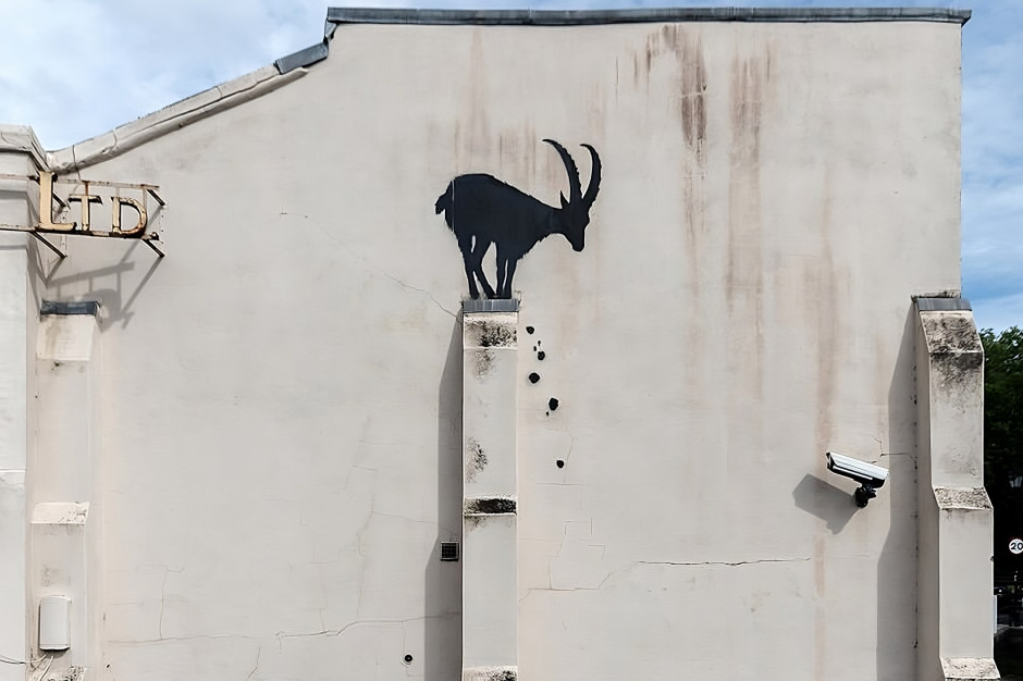 Banksy namalował nowy tajemniczy mural. Świat sztuki próbuje