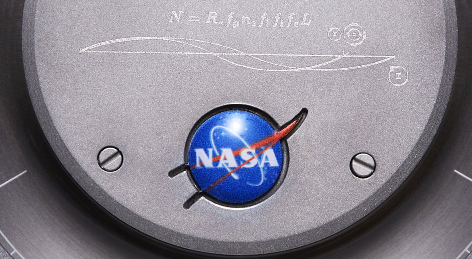 Ten kosmiczny zegarek składa hołd wyjątkowej misji NASA. Wygląda jak ...