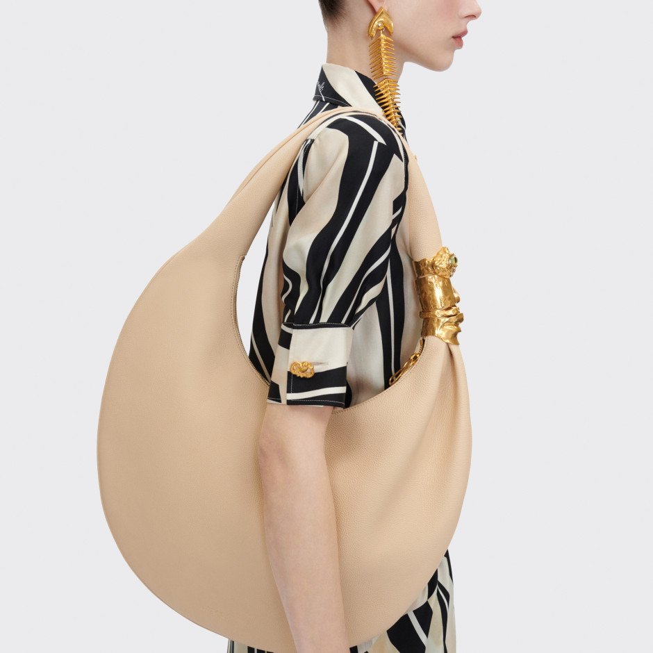 El nuevo bolso Schiaparelli: Soufflé Bag en la versión Grande/Schiaparelli