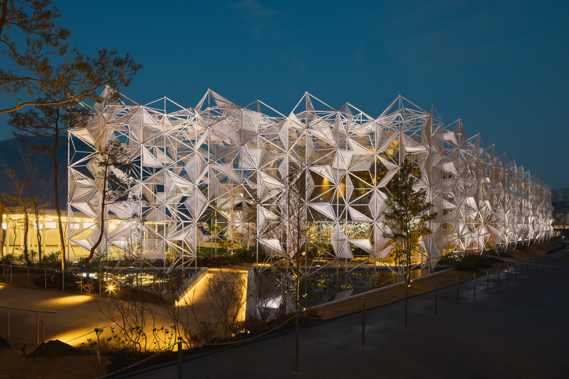 Women's Pavilion / photo: Victor Picon Cartier