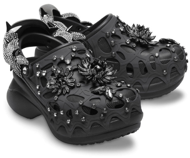 Crocs x Swarovski/photo: Crocs press materials