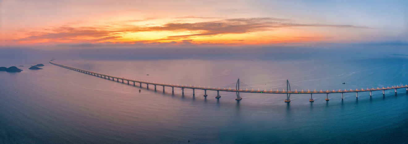 Hong Kong–Zhuhai–Macao / Shutterstock