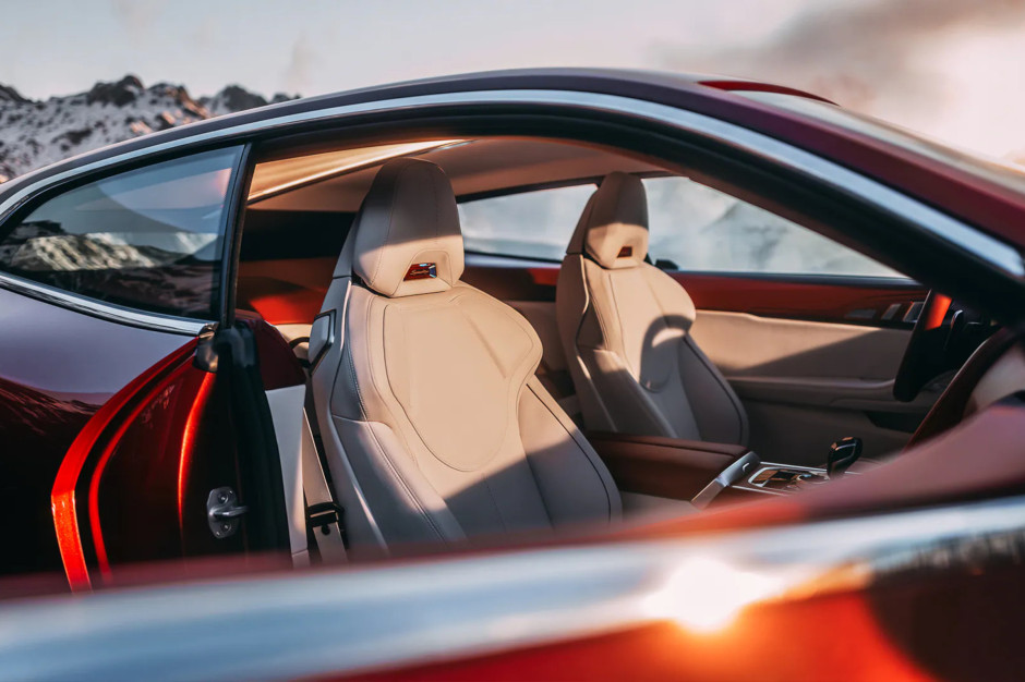 BMW prezentuje Speedtopa. Drapieżna "piękność" z V8 pod maską